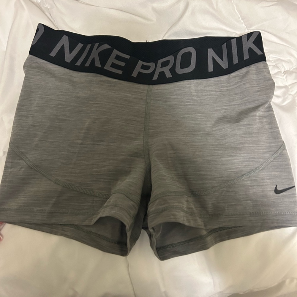 Nike Pros size Large